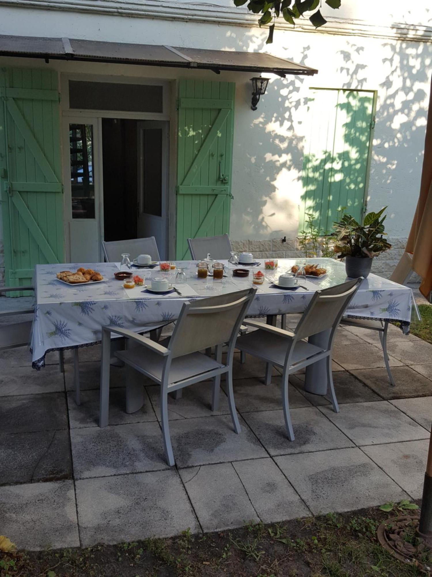 Chez Alexandra Bed and Breakfast Louchats Εξωτερικό φωτογραφία